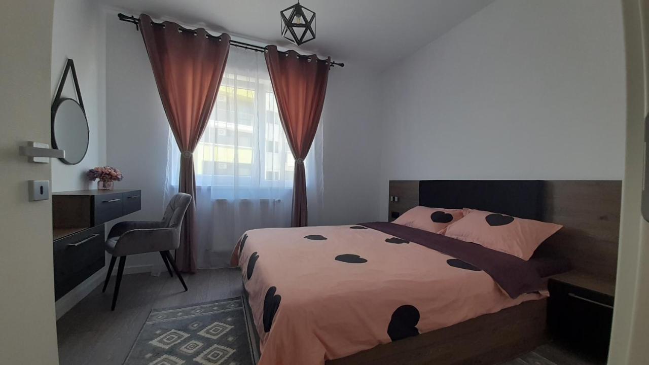 Sarah'S Place Oradea Exterior photo